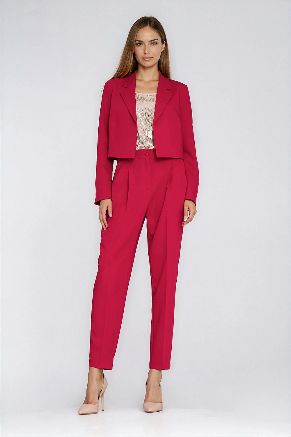 outfit roter blazer kombinieren